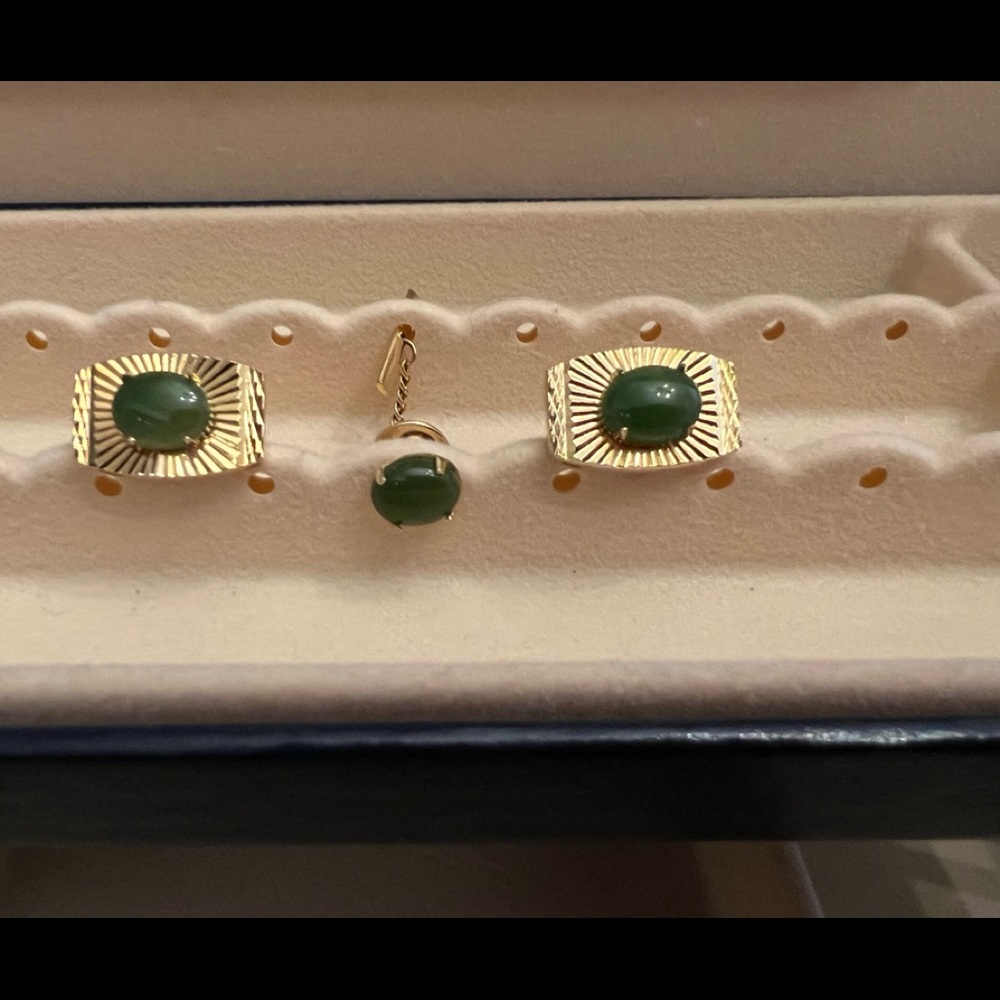 Vintage Jade Gold Tone Cufflinks Tie Tack Unworn